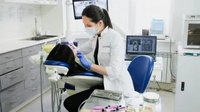 Поради з догляду за зубами від полтавських стоматологів: збереження здорової усмішки
